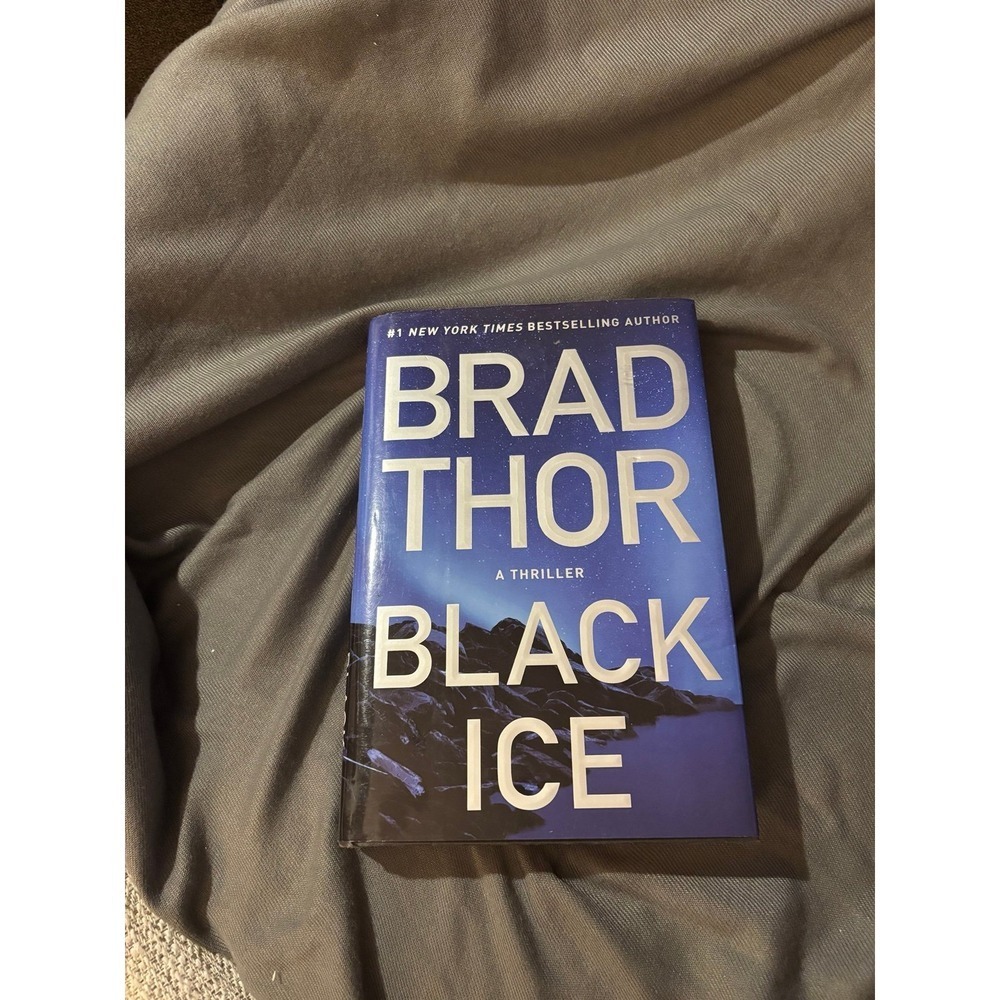 Hardcover edition of Black Ice: A Thriller by Brad Thor - Picture 2 of 6